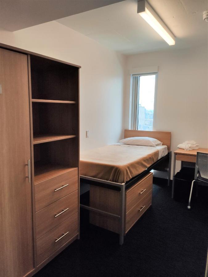Toronto Metropolitan University-Daphne Cockwell Complex Residence Kültér fotó