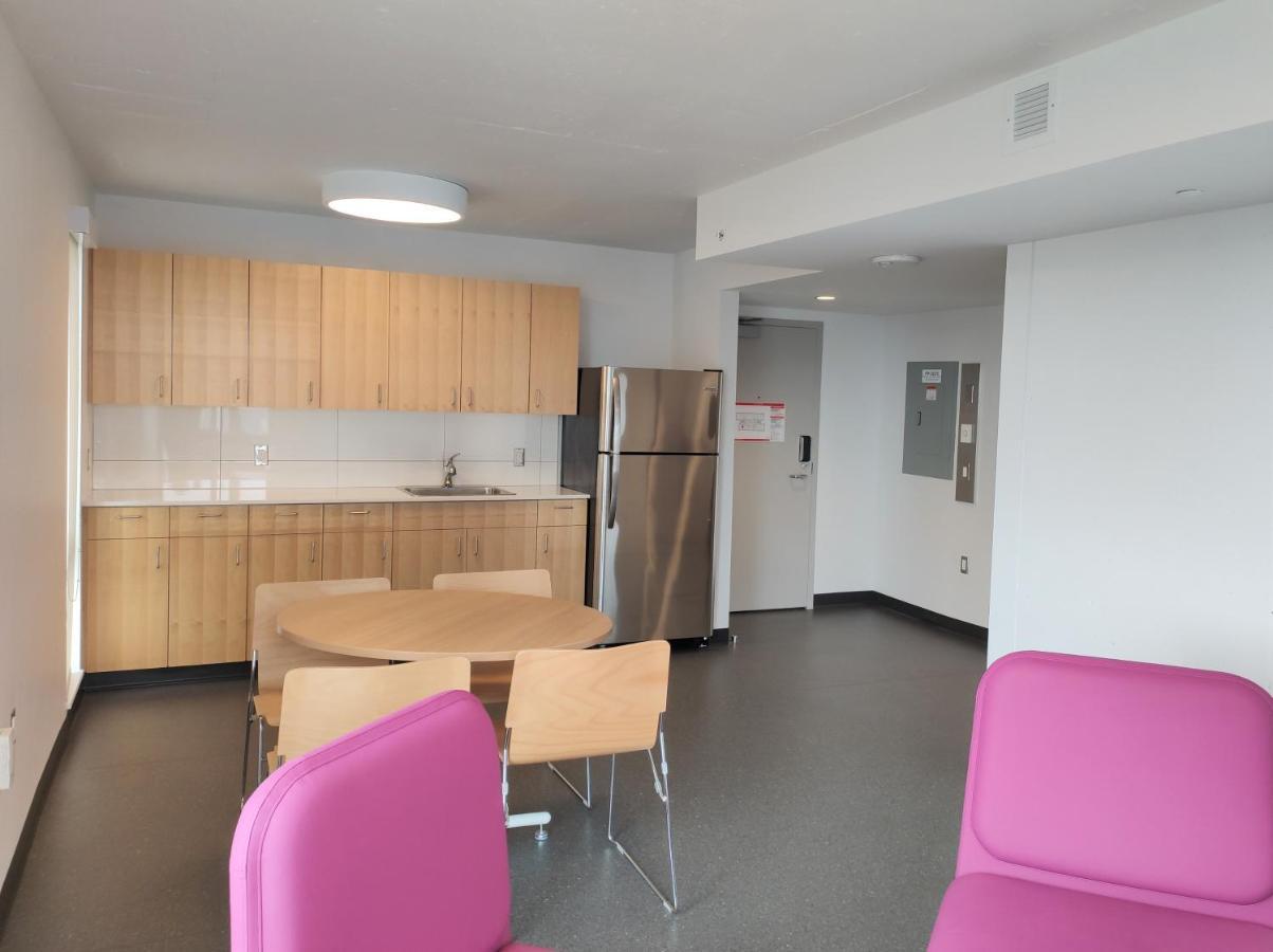 Toronto Metropolitan University-Daphne Cockwell Complex Residence Kültér fotó