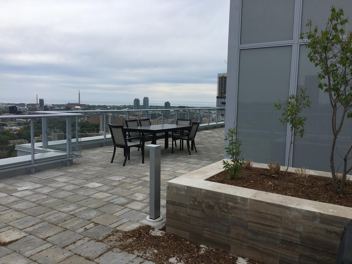 Toronto Metropolitan University-Daphne Cockwell Complex Residence Kültér fotó