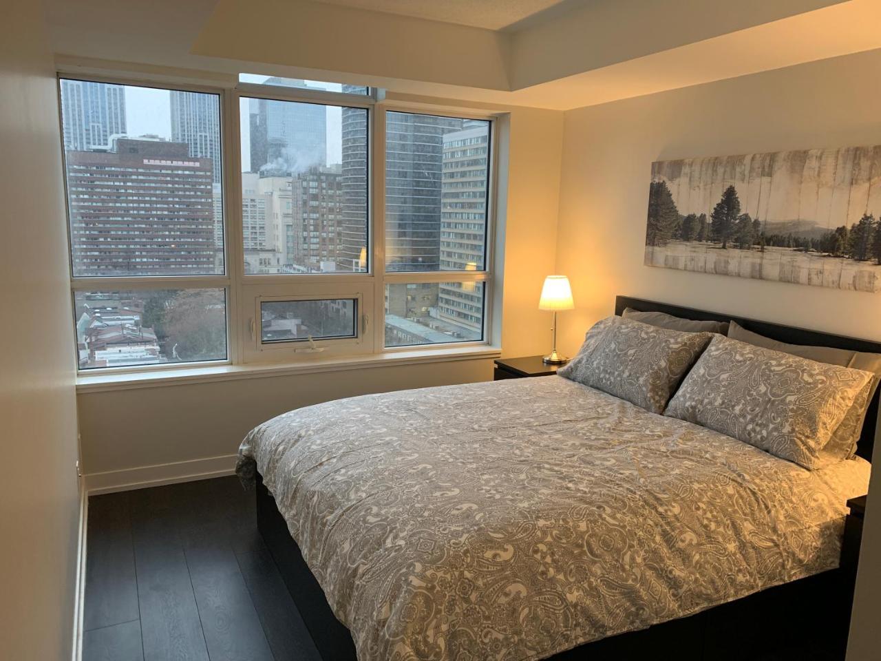 Toronto Metropolitan University-Daphne Cockwell Complex Residence Kültér fotó